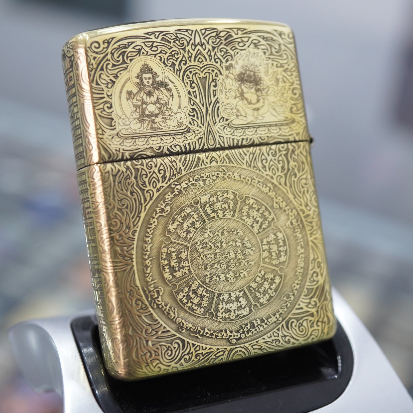 Zippo Armor Antique Brass Nine Palaces Eight Trigrams - CC100