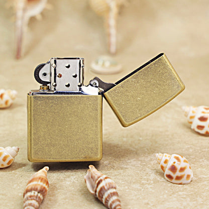 Zippo Antique Brass 'Red Star' 205-DS86