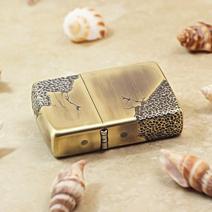 Zippo Armor Antique Brass 'Battle Scarred' - CC12