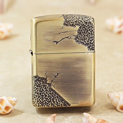 Zippo Armor Antique Brass 'Battle Scarred' - CC12