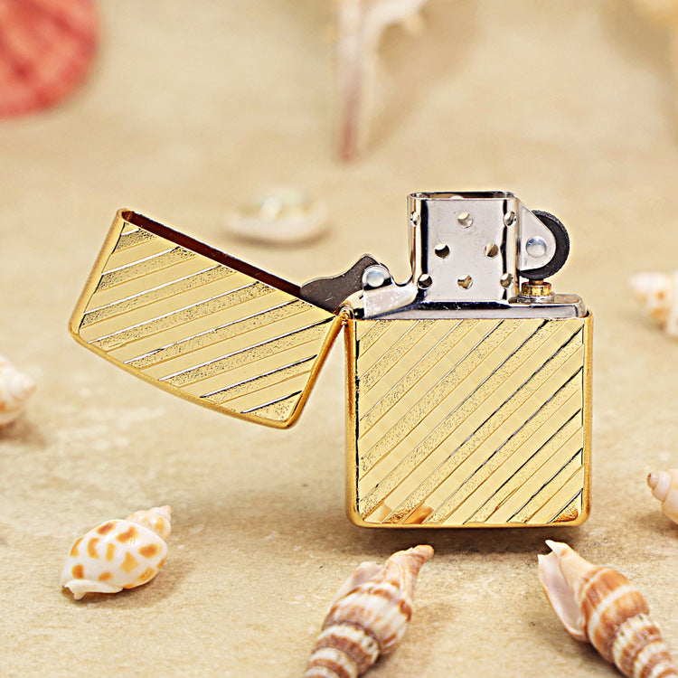 Zippo Gold Diagonal Line Pattern 162-DS100