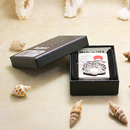 Zippo Vintage Argent Daruma and Great Wave Medallion - DS161